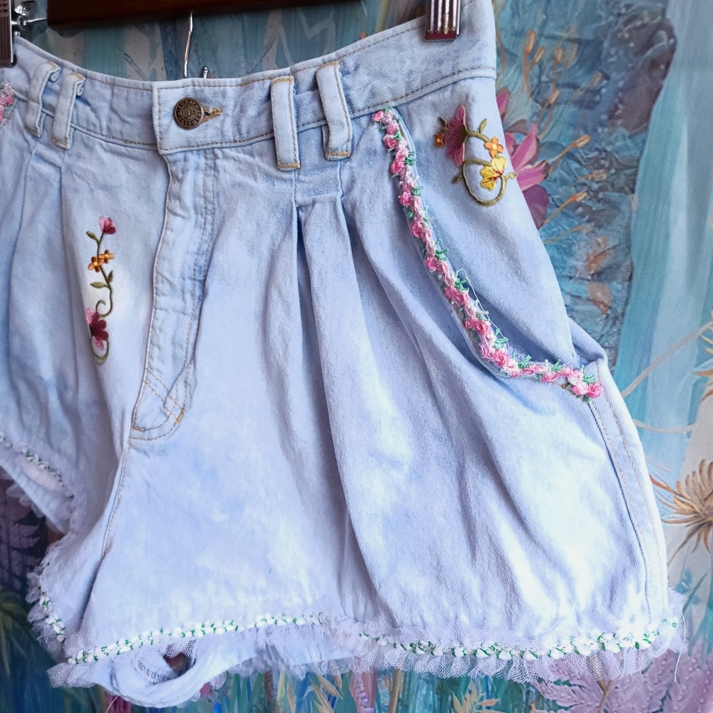 Vintage High-waisted Cottagecore Denim Shorts Reworked - Picture 5 of 14